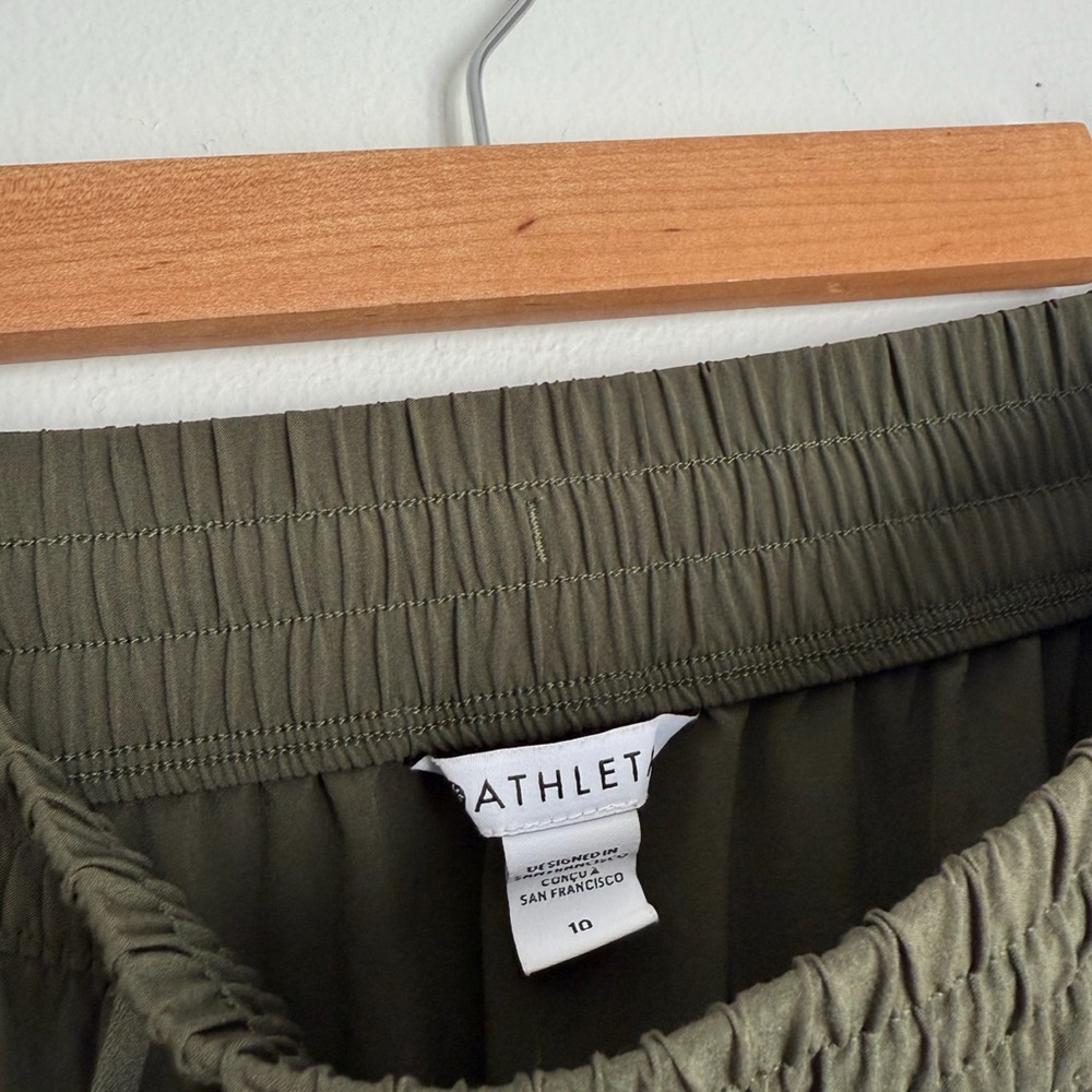 Athleta • Arrival Skirt in Dark Green - Picture 9 of 10